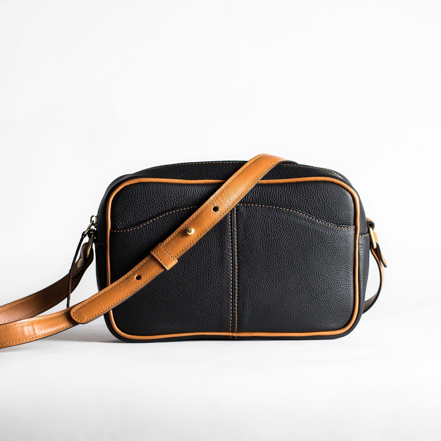 Paola Icon - Camera Bag - Rosacandela