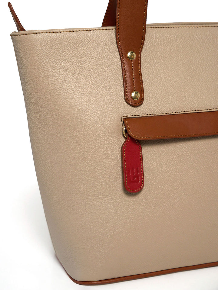 Jeannette — Leather Tote Bag with Zipper LT stone with tan