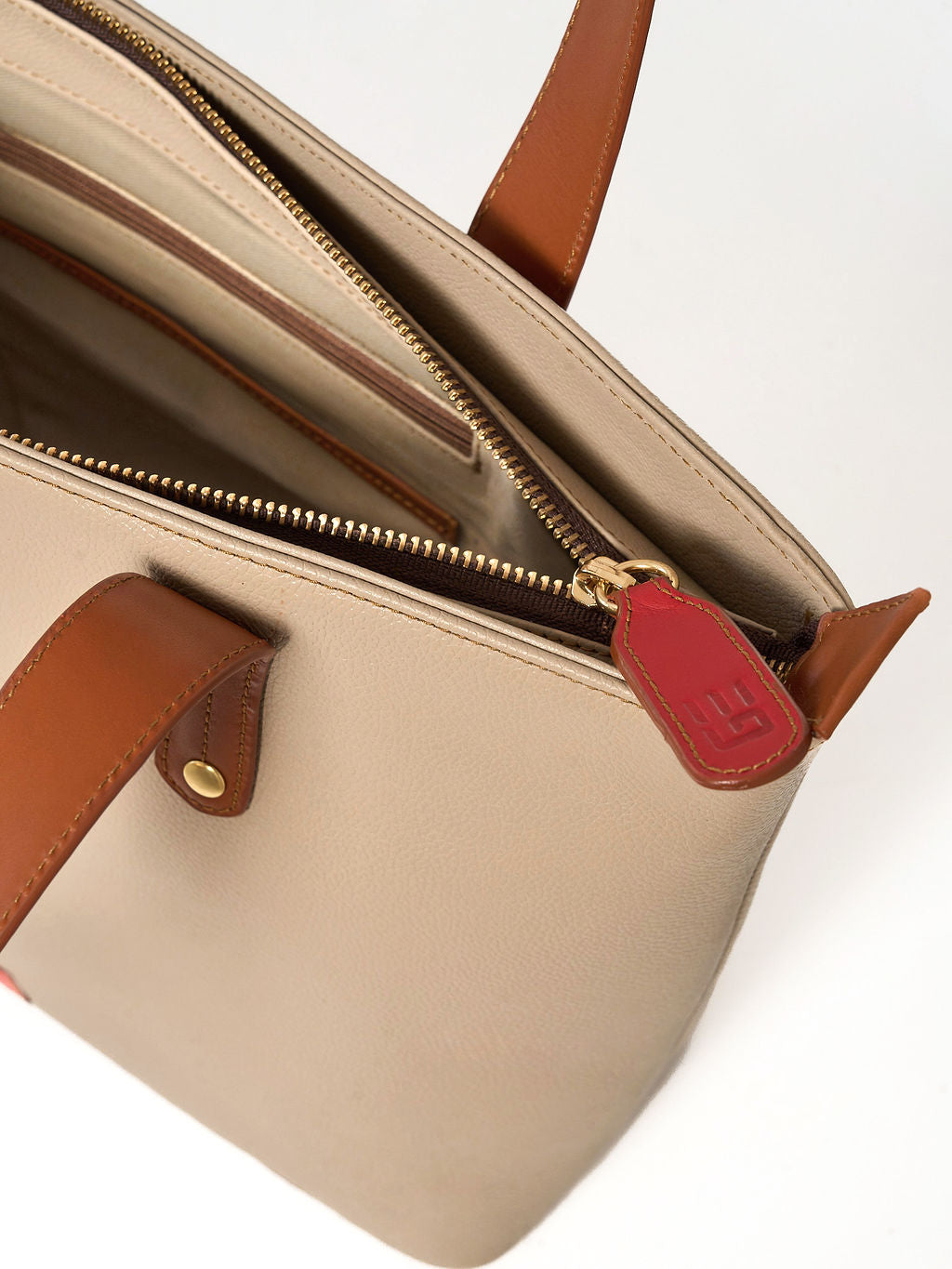 Jeannette — Leather Tote Bag with Zipper LT stone with tan